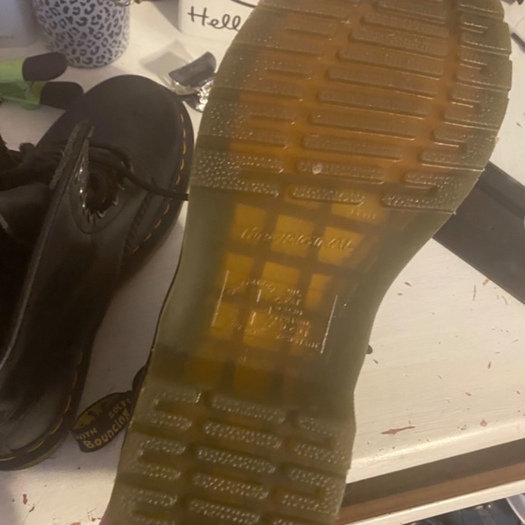Dr. Martens Size 6 Woman’s - Picture 6 of 7